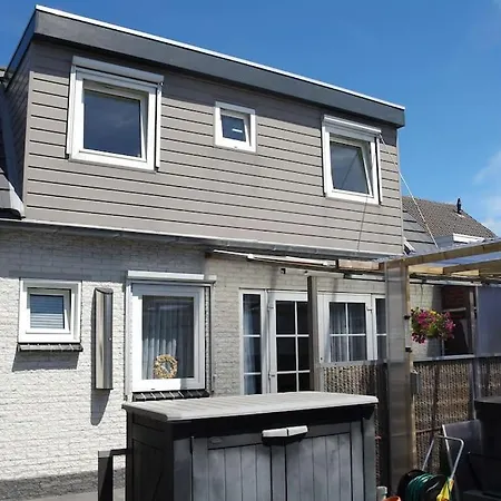 Modern Zomerhuis Voor 4 Personen فيكْ آنْ زي