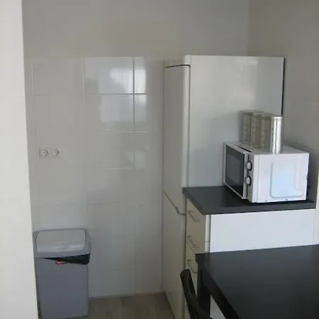 Modern Zomerhuis Voor 4 Personen *